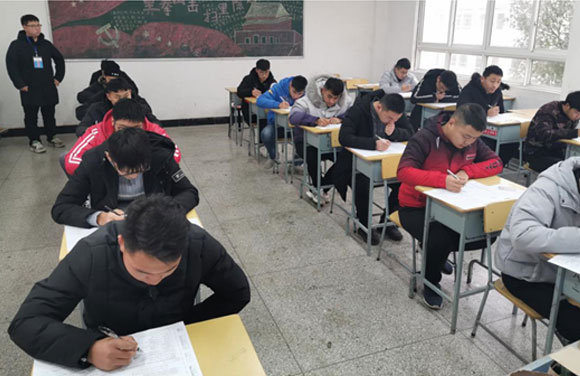 beat365机电工程系组织学生参加技能鉴定考试