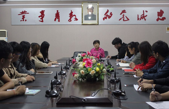 纪念中国红军长征胜利80周年--艺术传媒系座谈会纪实