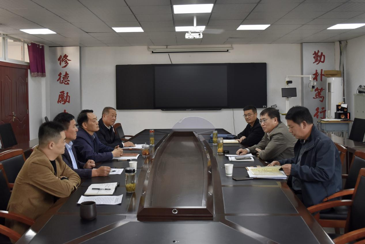 市、县教育体育局领导来beat365调研指导工作