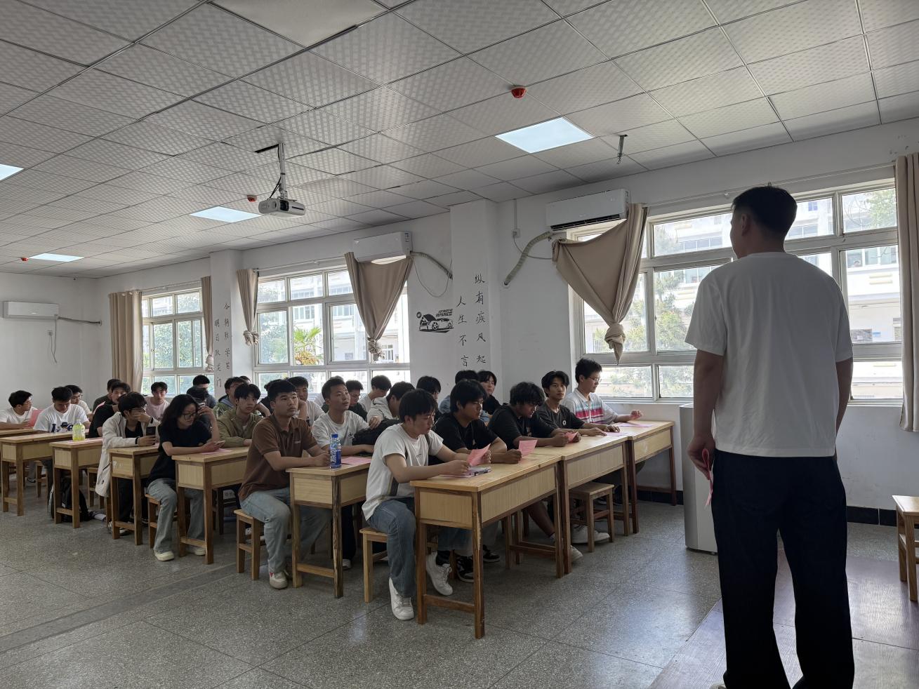 广德亿盛精密科技有限公司招聘宣讲会在机电工程系成功举办