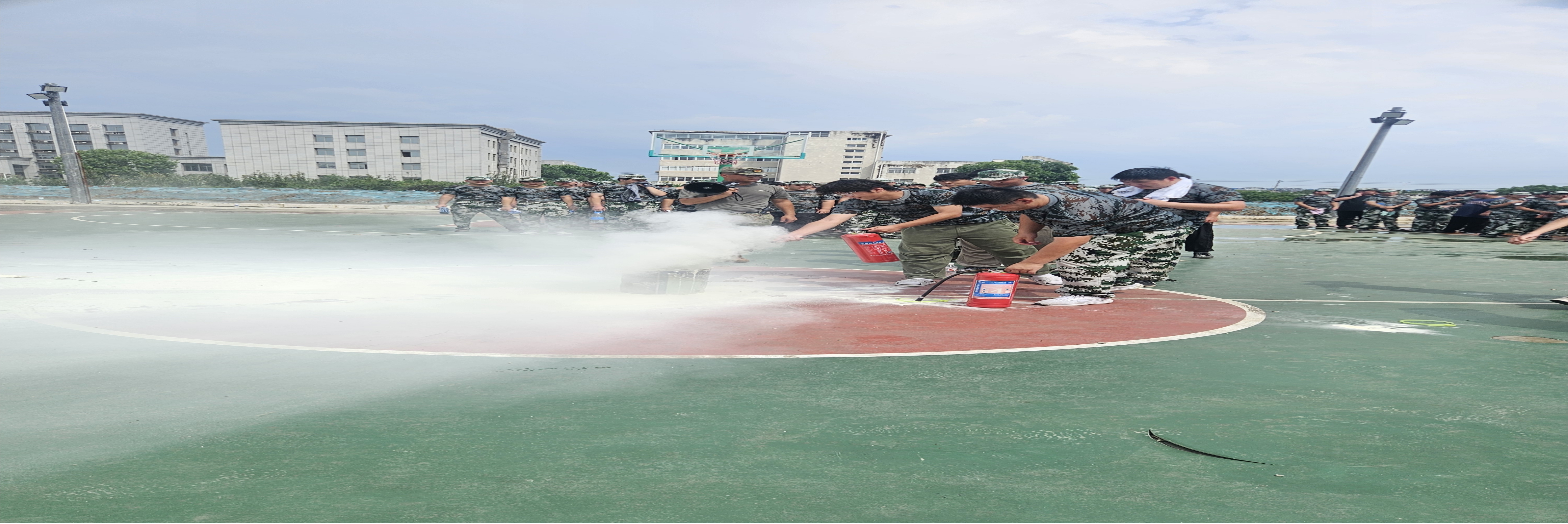 筑牢安全防线 ——机电经管系开展“消防第一课”专题培训活动