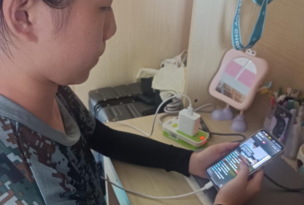 信息工程系组织学生观看 《大中小学生反诈大讲堂》